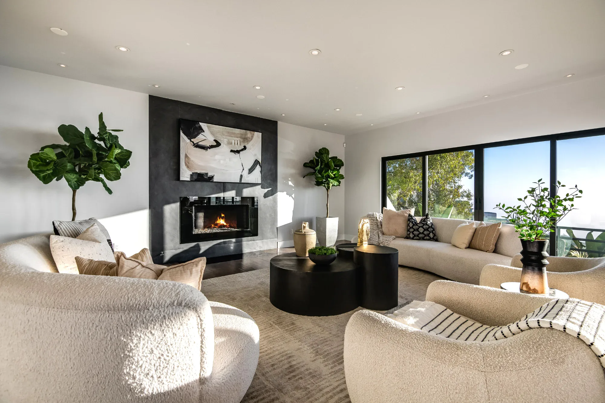 2287 Sunset Plaza Dr, Los Angeles, California 90069