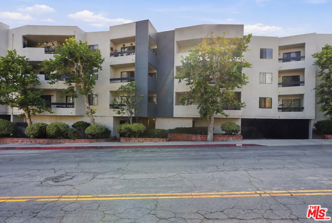 1037 N Vista St #206, West Hollywood, CA 90046