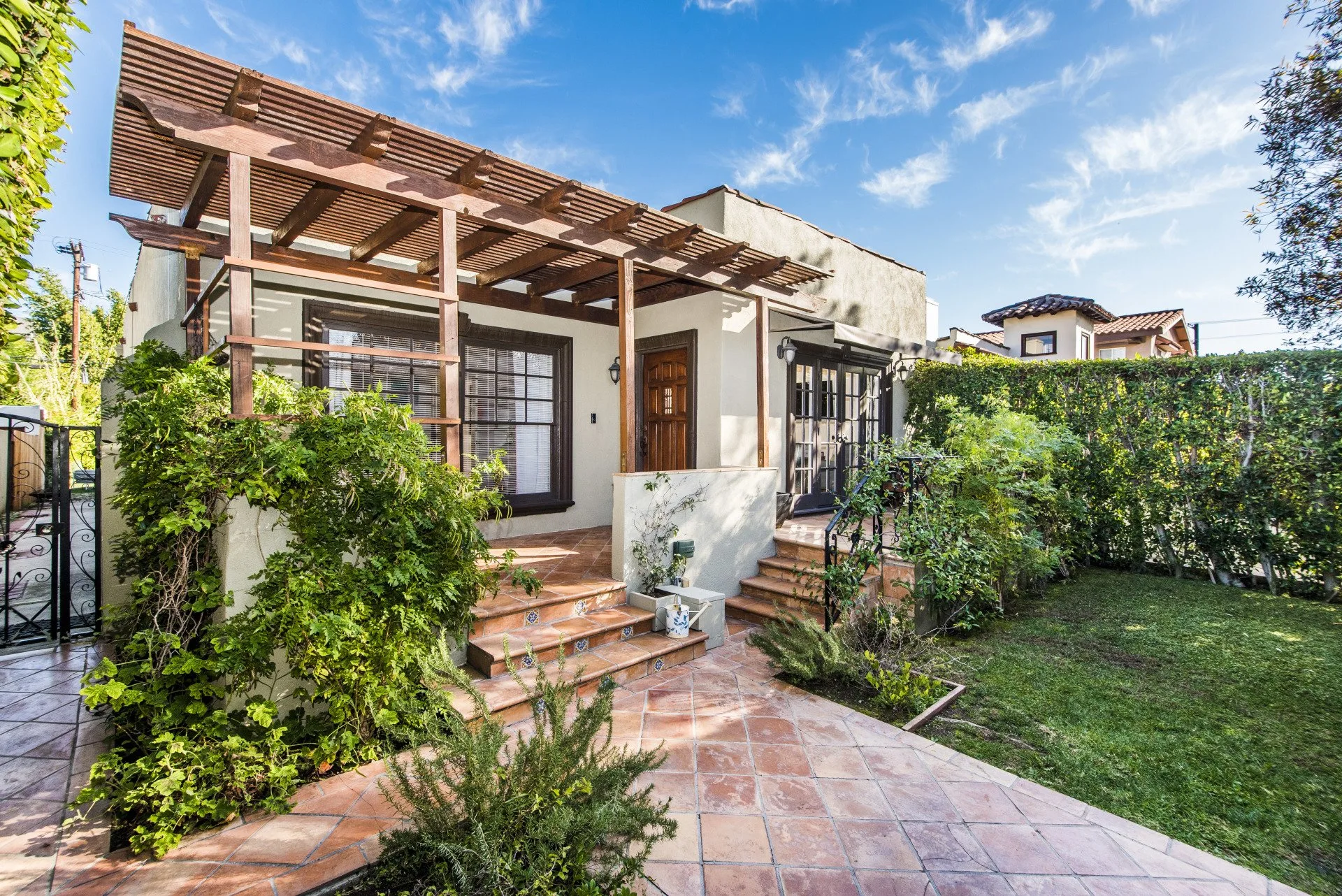 736 N Sierra Bonita Ave, West Hollywood, California 90046
