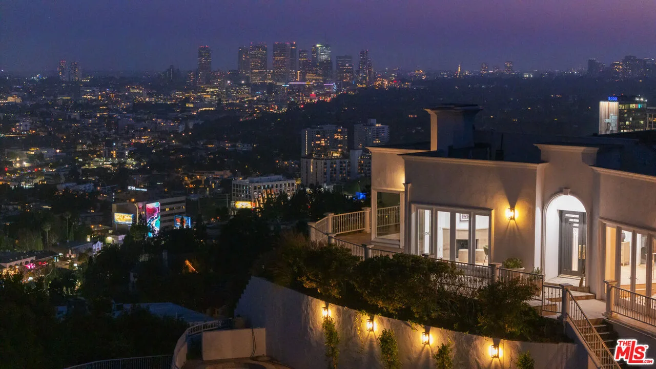8527 Hedges Way, Los Angeles, CA 90069